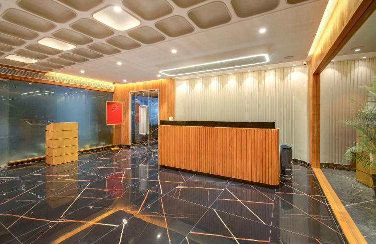 Pinnacle Grand Hotel Ahmedabad Esterno foto