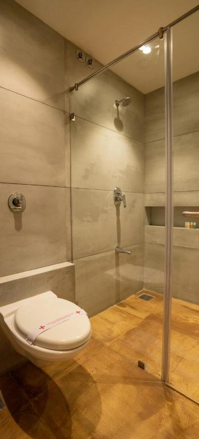 Pinnacle Grand Hotel Ahmedabad Esterno foto