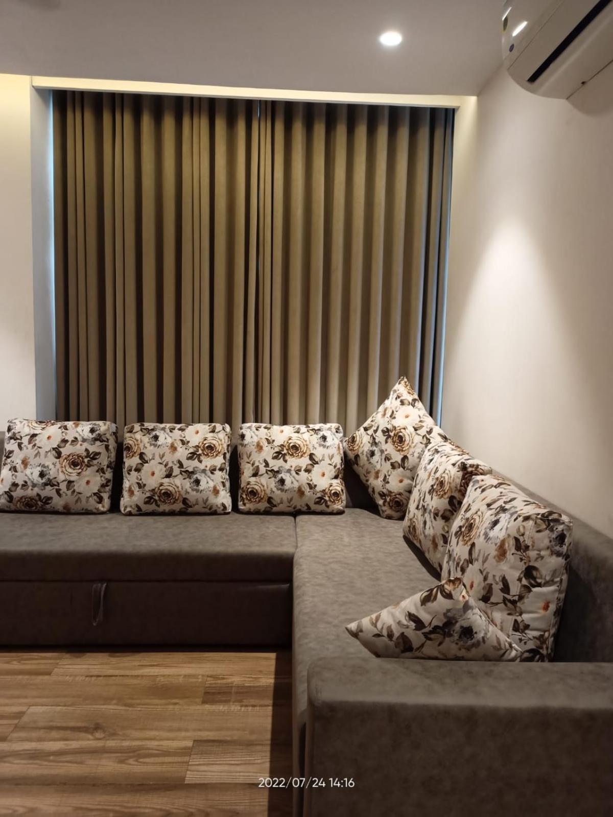 Pinnacle Grand Hotel Ahmedabad Esterno foto